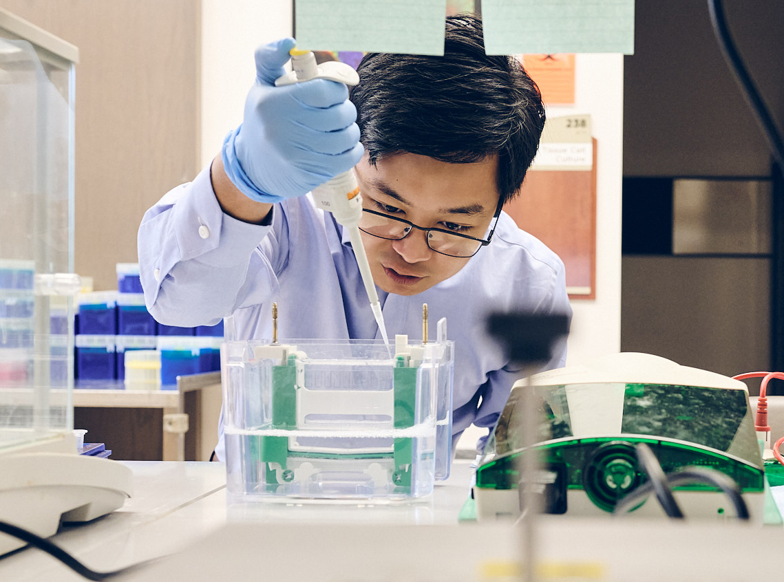 School of Graduate and Postdoctoral Studies PhD student Chris Kywe studies microbiology and immunology, finding fulfillment at the research bench.
